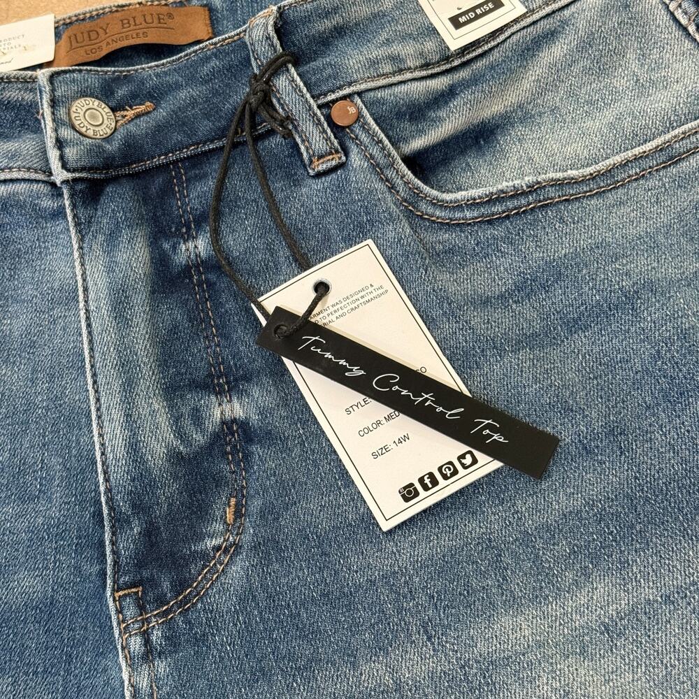 Judy Blue Medium Wash Flare Jeans - Picture 5 of 12